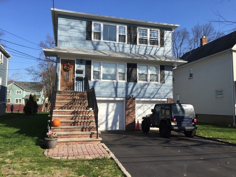 549 Trinity Pl - Photo 2 of 2