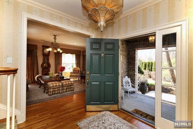 282 Hampshire Ridge - Photo 3 of 25