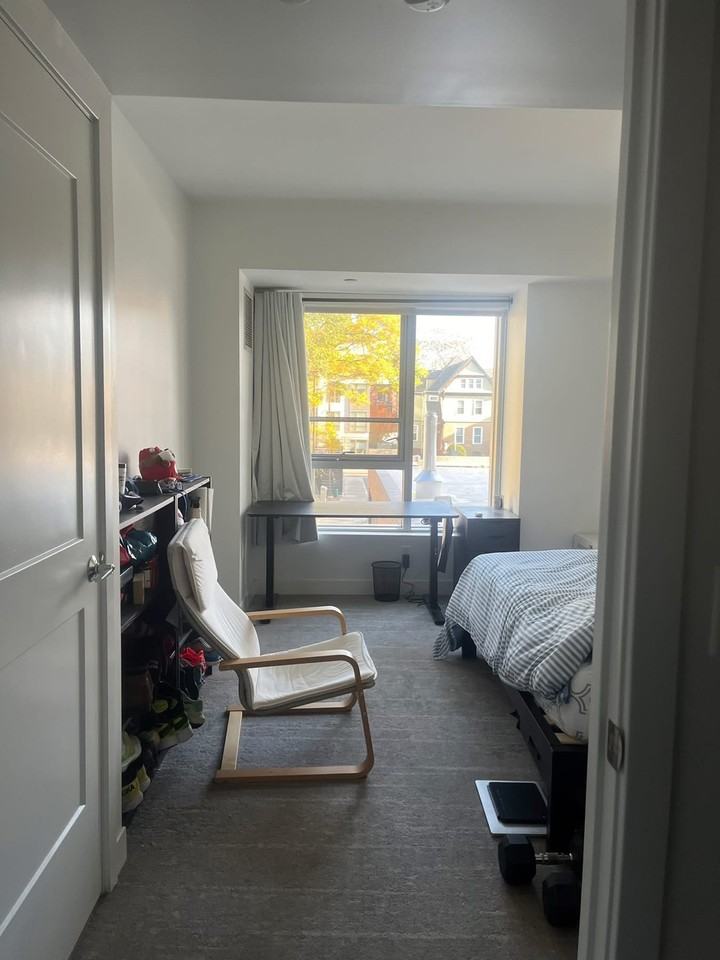 425 Massachusetts Ave - Photo 6 of 12