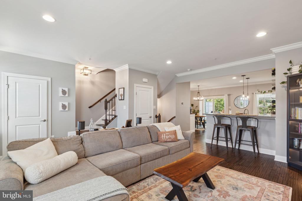 428 Arbor Blvd - Photo 2 of 22