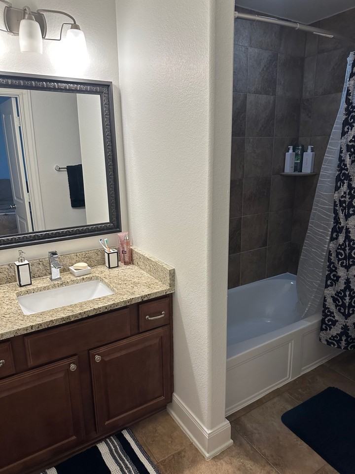 5150 Oasis Park #1 - Photo 2 of 3