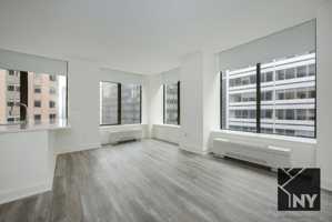 featured image of Hanover Sq #9E