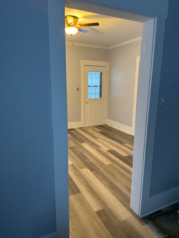 121 N Jefferson St - Photo 2 of 19