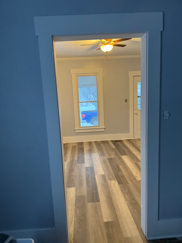 121 N Jefferson St - Photo 3 of 19