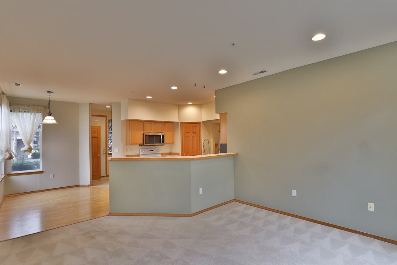 518 227th Lane Northeast - Photo 4 of 20
