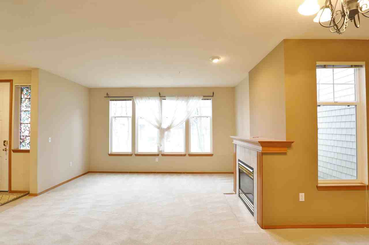 518 227th Lane Northeast - Photo 2 of 20