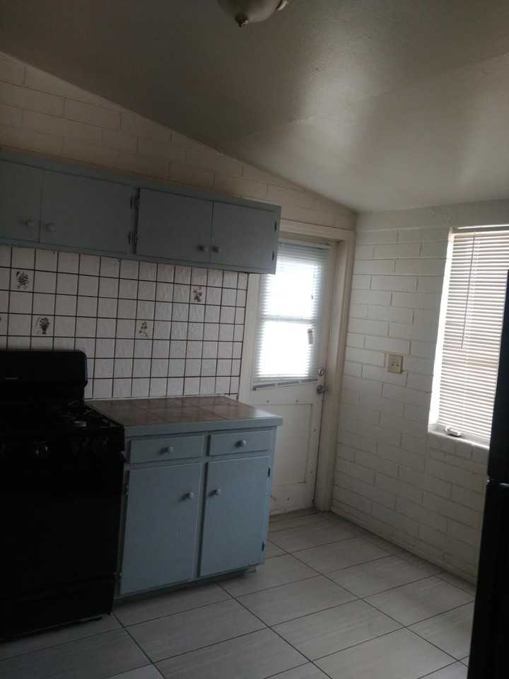 1325 West Navajo Street - Photo 2 of 5