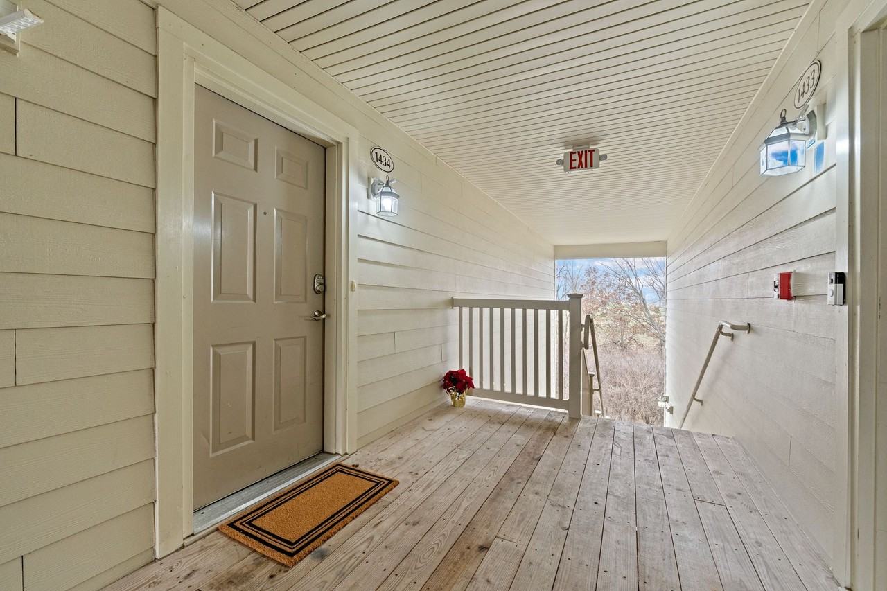 1434 Piedmont Circle - Photo 2 of 20