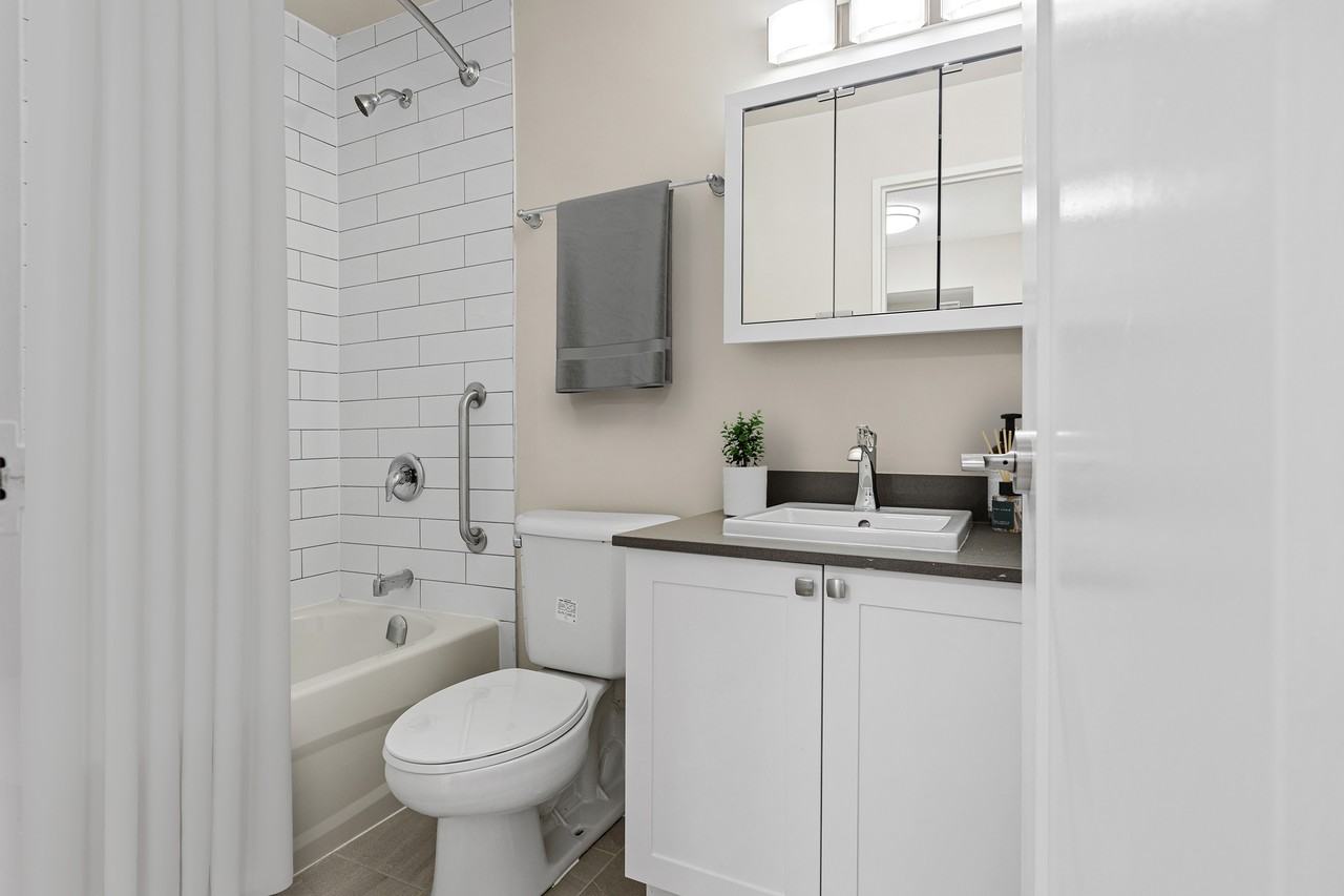 Driveway Place - Photo 4 of 10