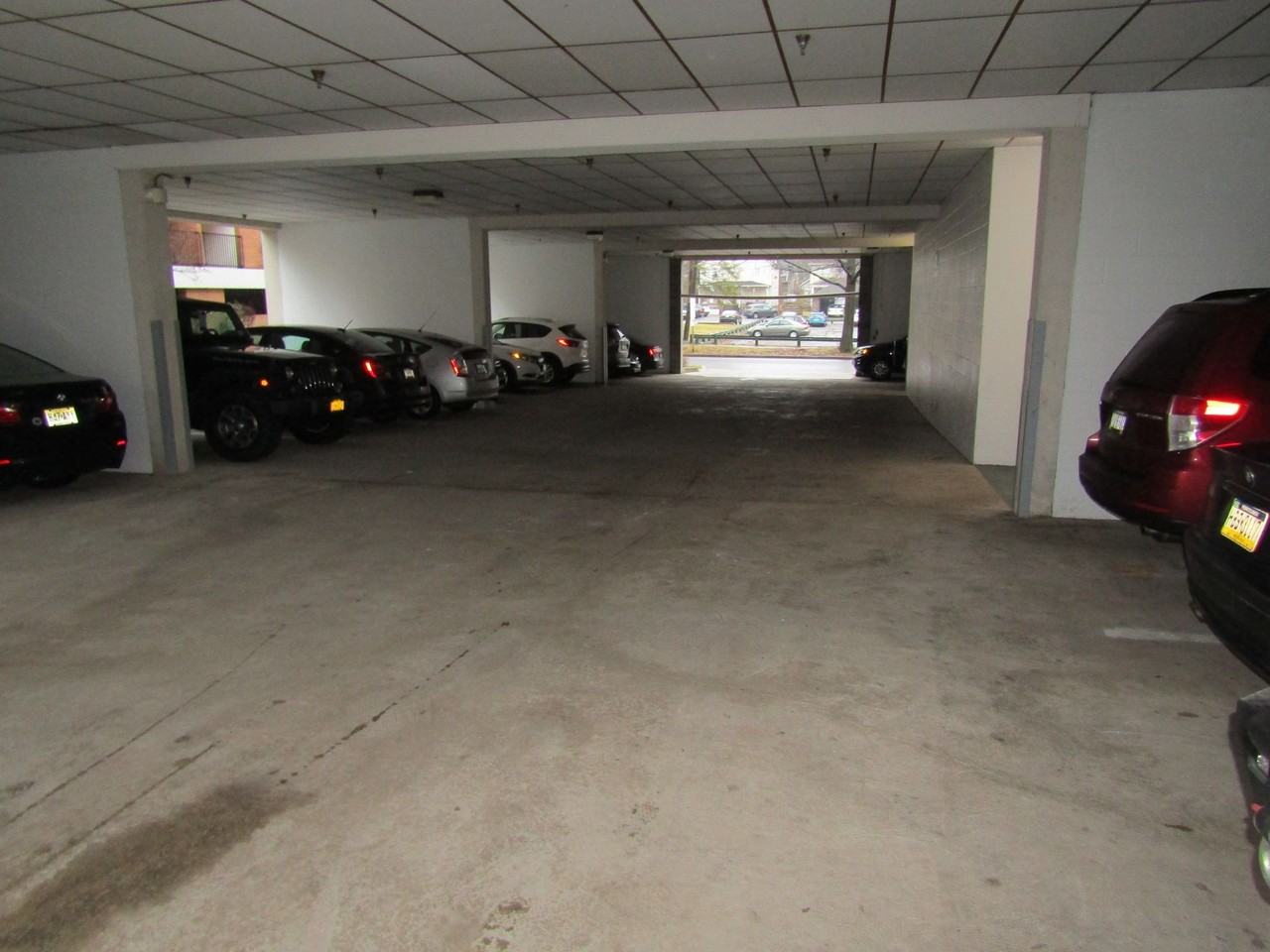 203 E Fairmount Ave - Photo 3 of 14