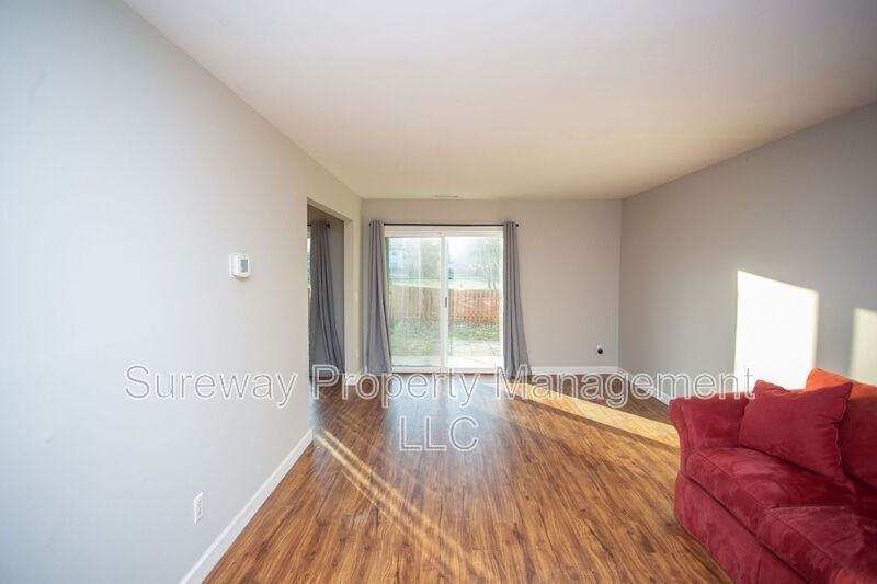 7 Curry Ct - Photo 5 of 50