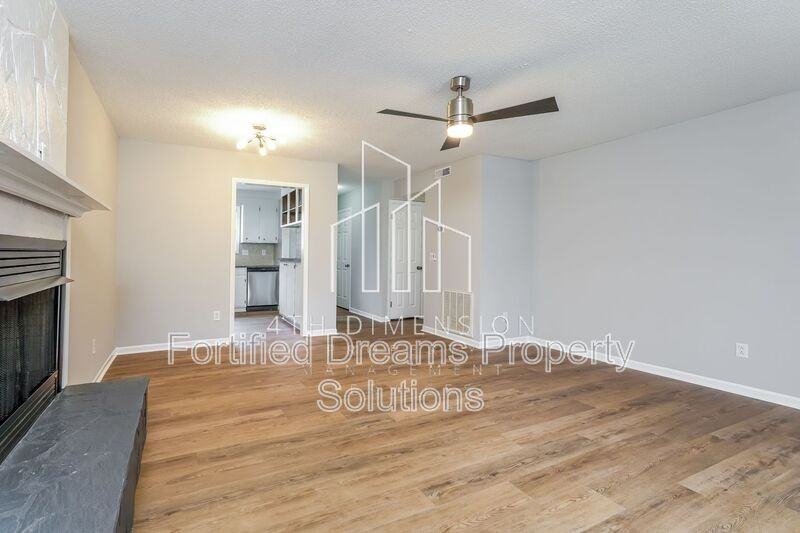 514 Brookside Ct - Photo 3 of 16