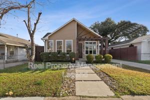 featured image of 1018 S Waverly Dr