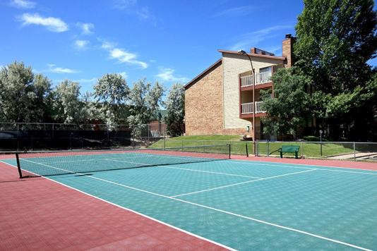 CANDLEWOOD APARTMENTS 1 of 4
