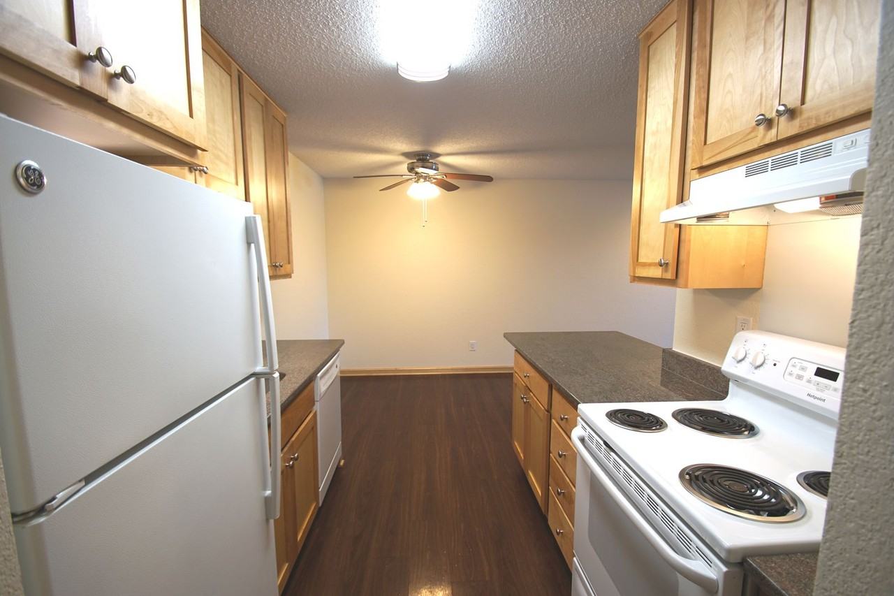 Calo Mina - Photo 2 of 9