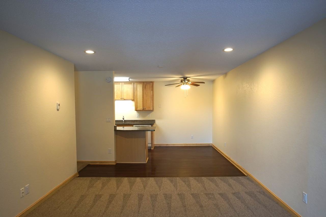 Calo Mina - Photo 4 of 9