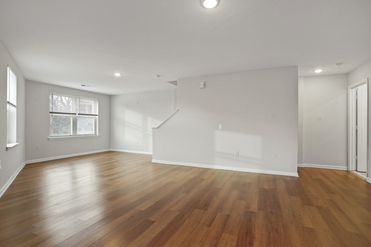 1045 Belmont Avenue - Photo 3 of 18