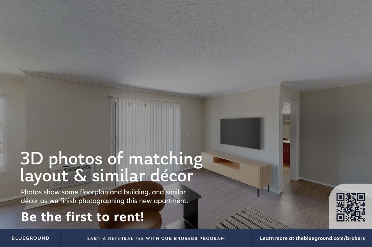 22700 Lake Forest Drive - Photo 4 of 12