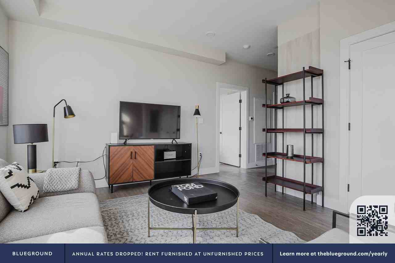 340 Bremen Street - Photo 4 of 23