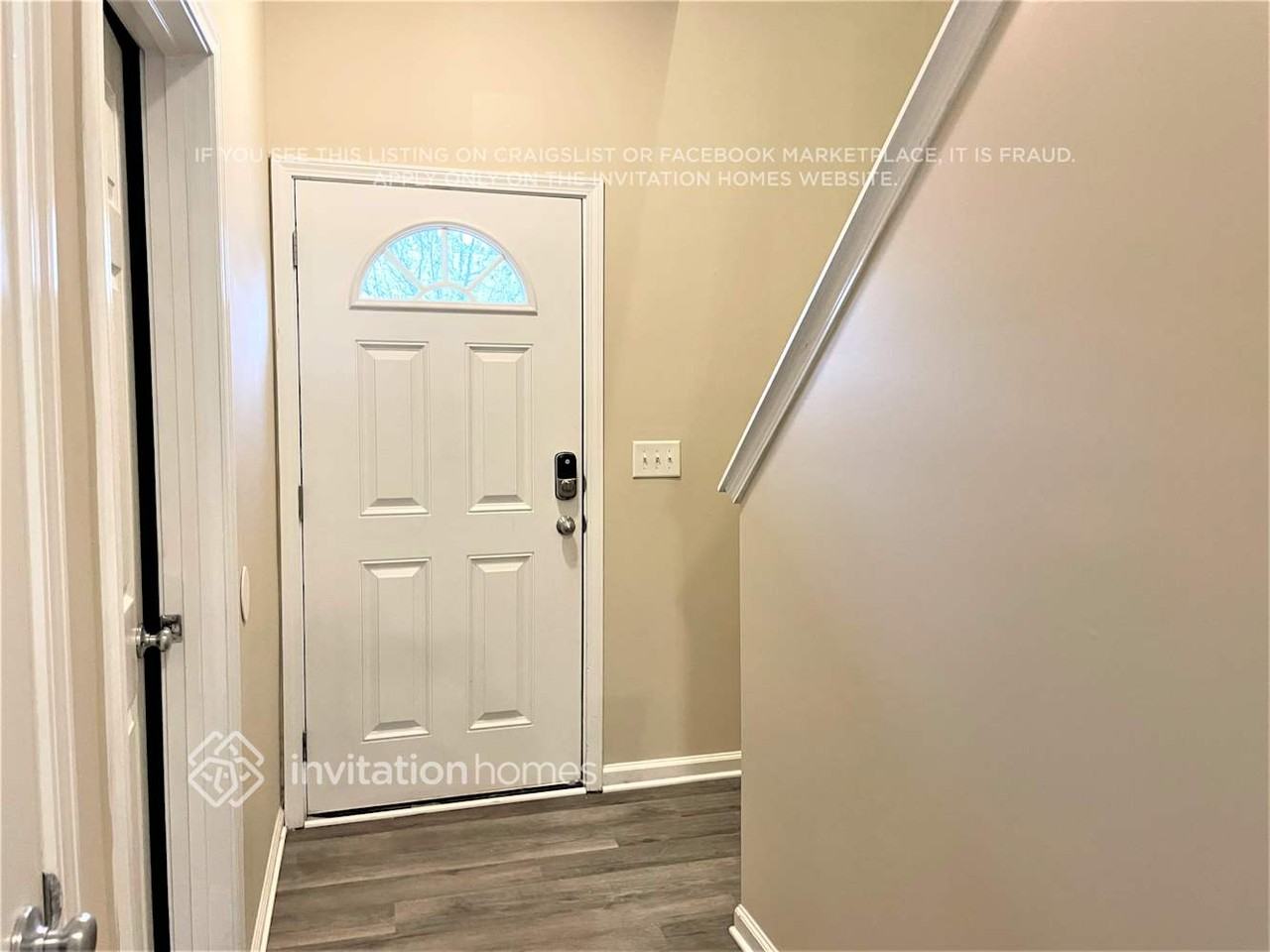 5006 Rainmaker Dr - Photo 2 of 12