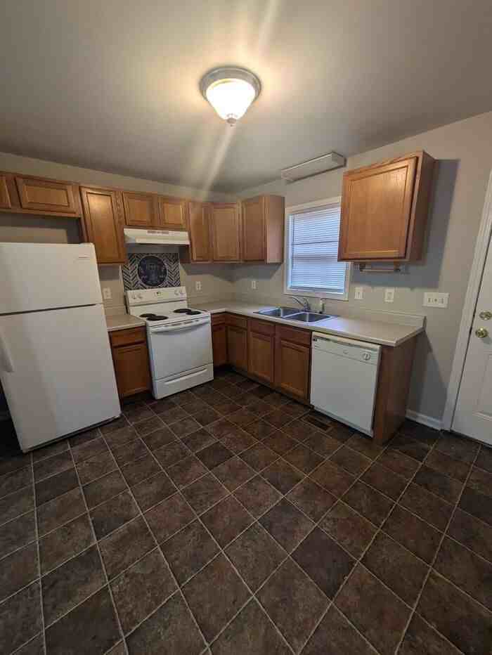 205 20th Street Pl Sw - Photo 3 of 8