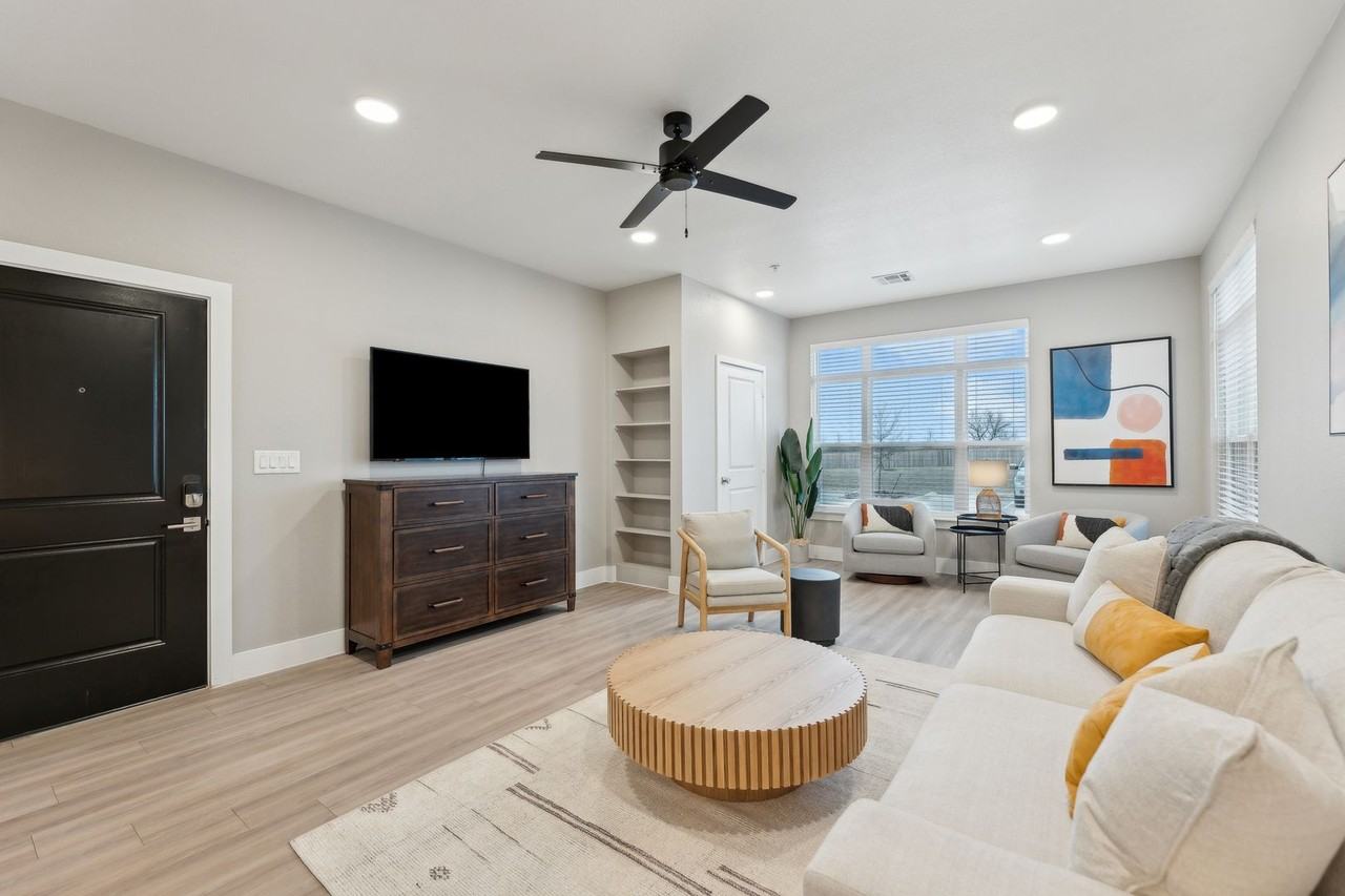 2 BD/2 BA Fully Furnished, Brand New Luxury Apartments, W/D Connections, Granite Countertops - Photo 2 of 50