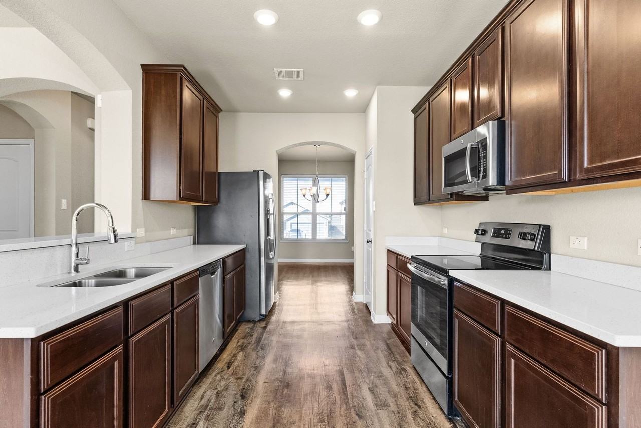 3320 Addison St - Photo 2 of 21