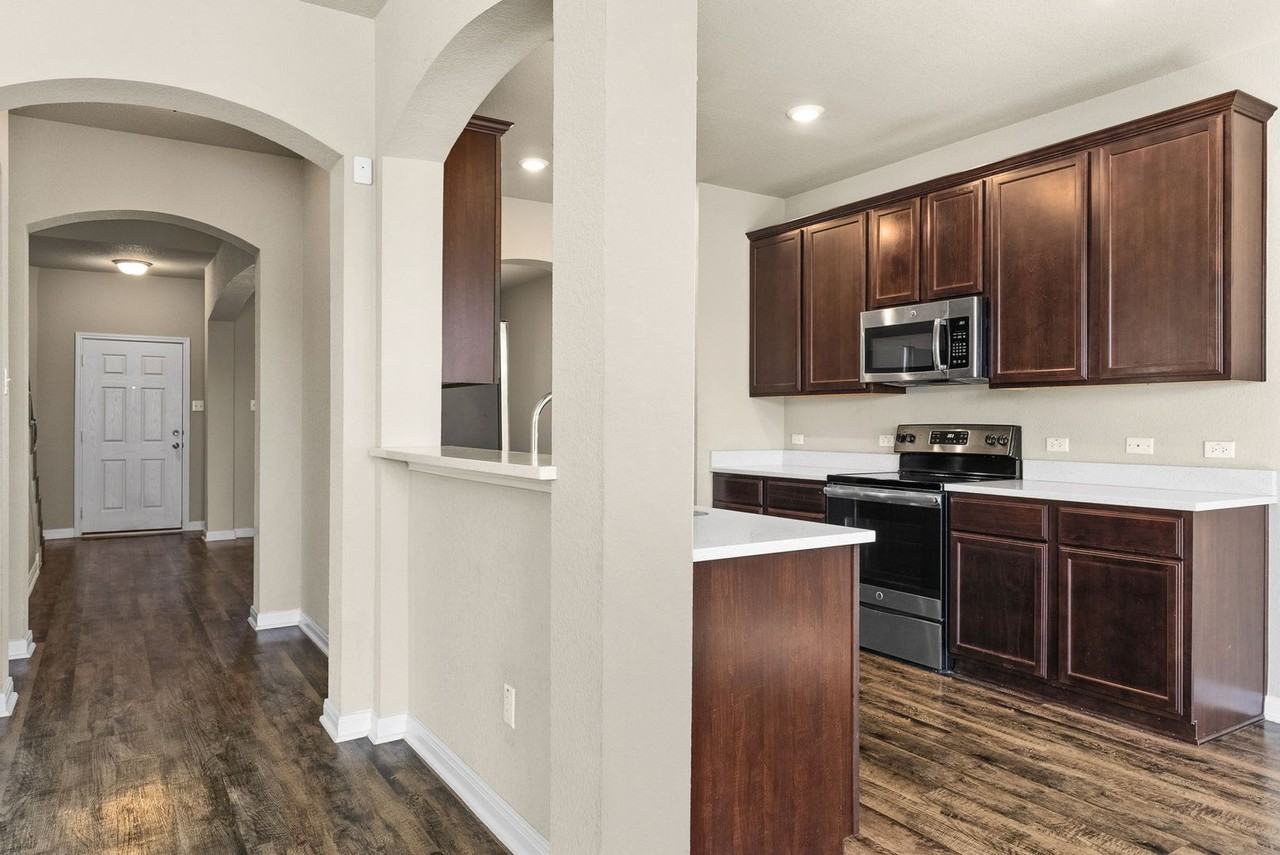 3320 Addison St - Photo 3 of 21