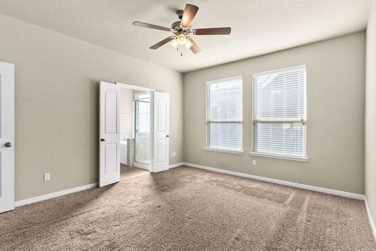 3320 Addison St - Photo 5 of 21