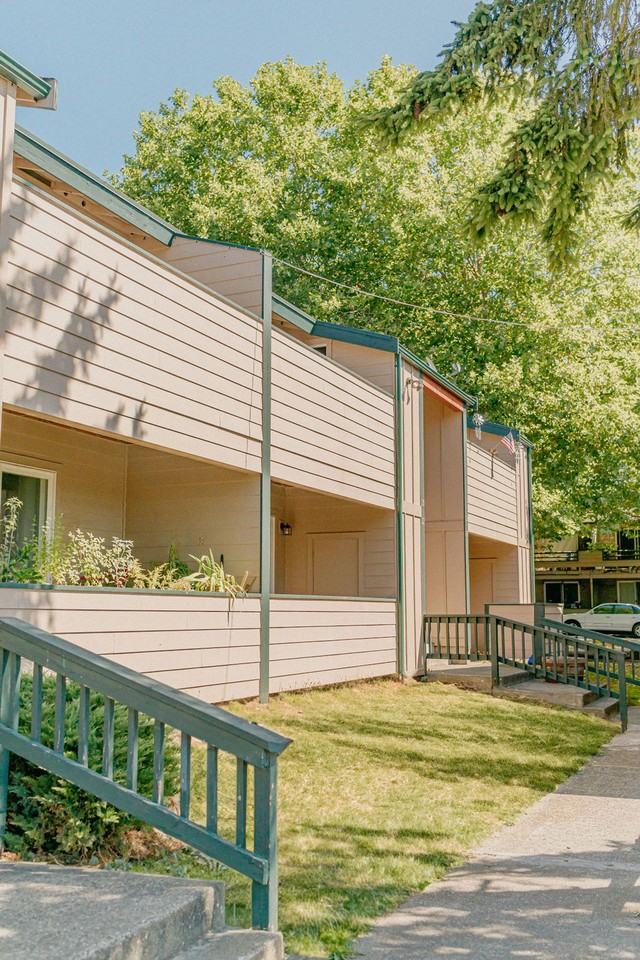 The Texas St Apartments - Photo 2 of 5