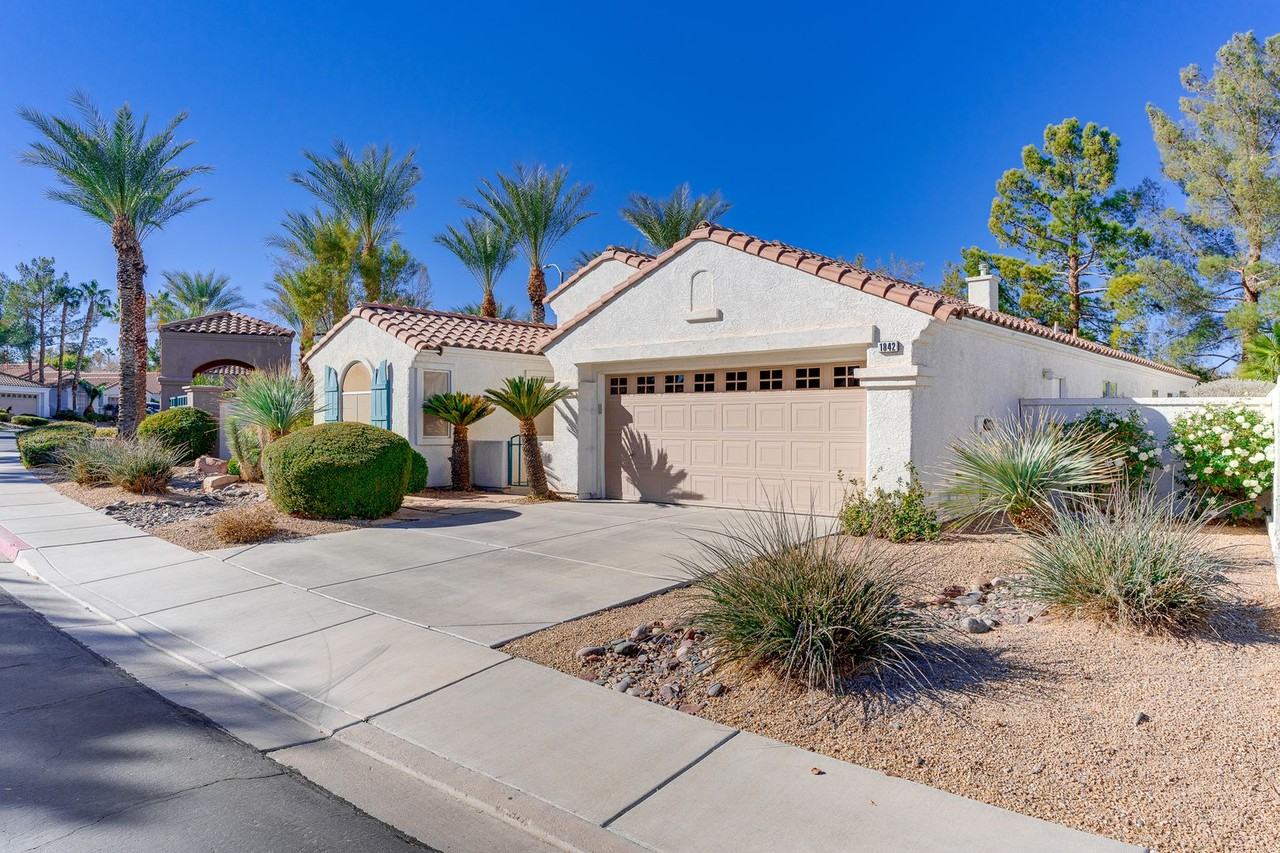 1842 Stablegate Ave - Photo 2 of 35