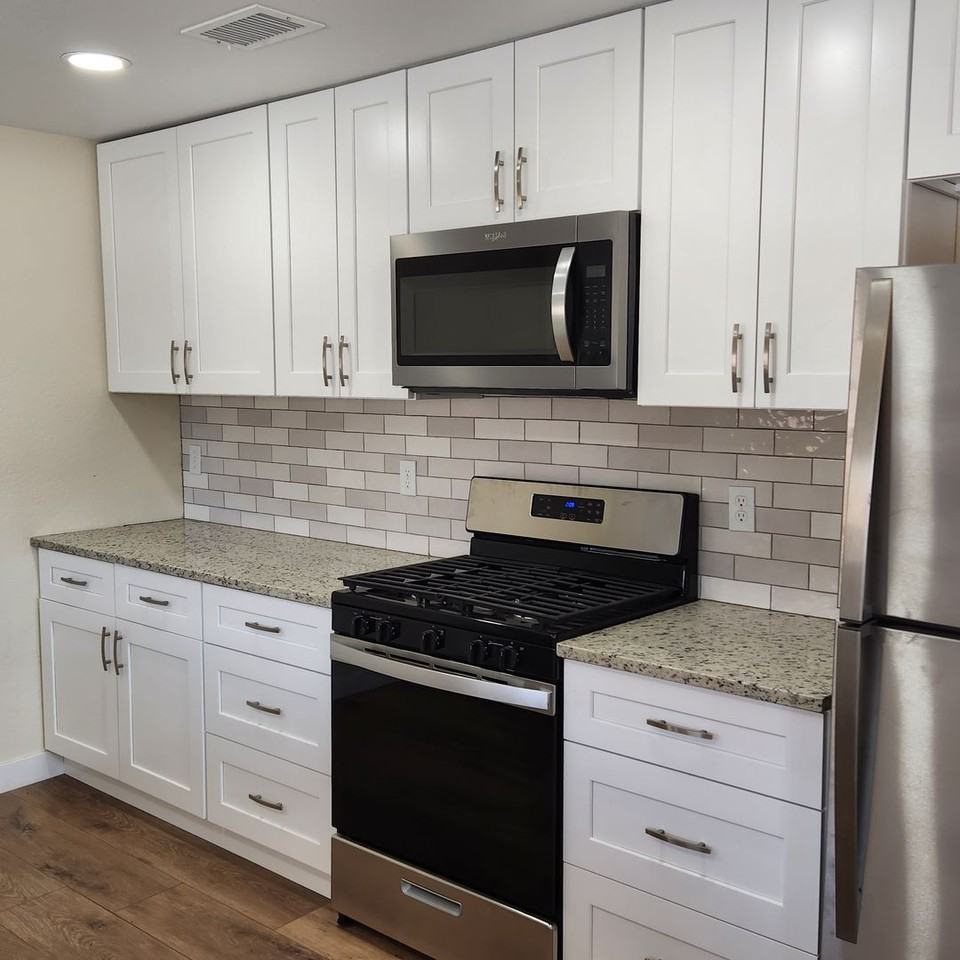 125 Costello Ave - Photo 3 of 9