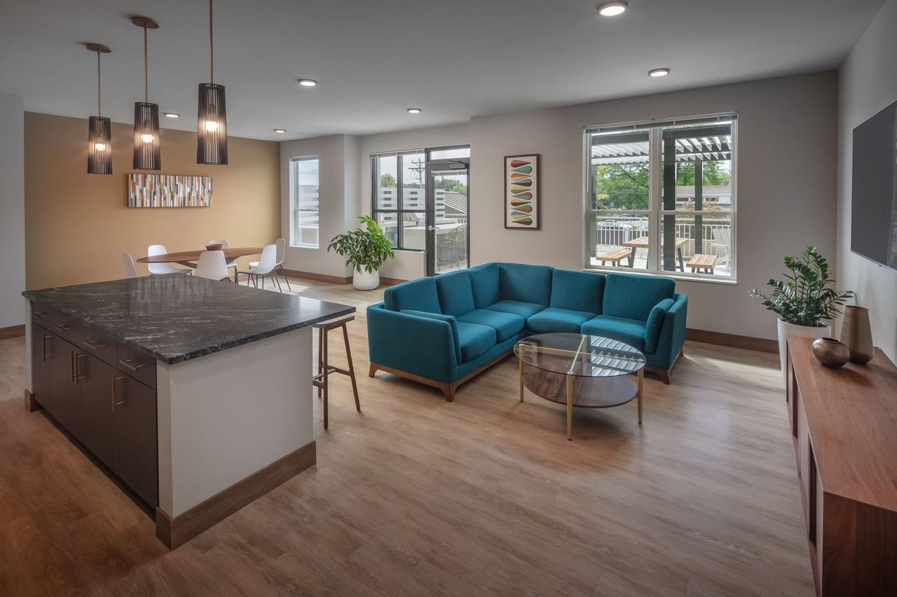 The Urbana - Photo 5 of 28