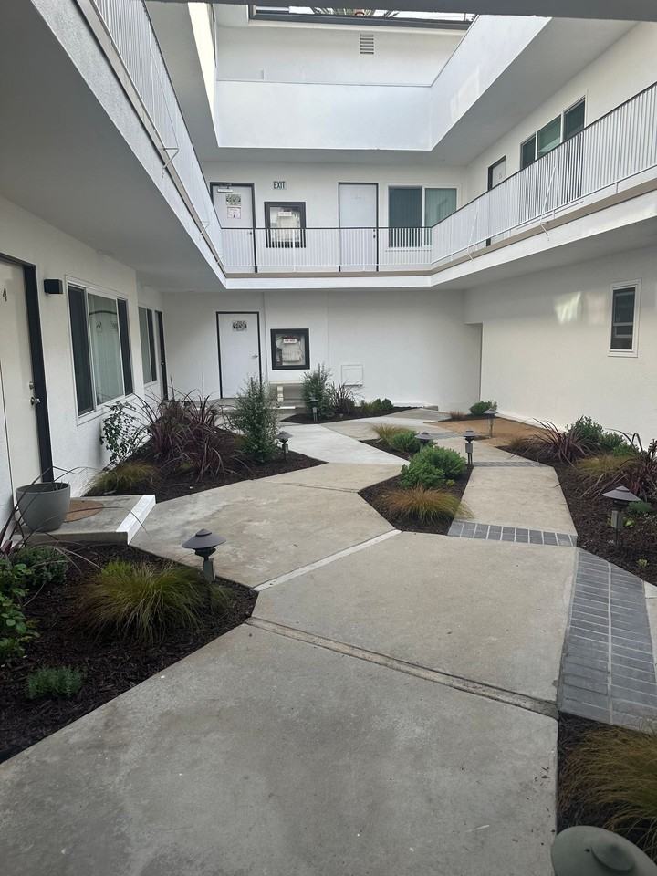 n10920 - Photo 5 of 7