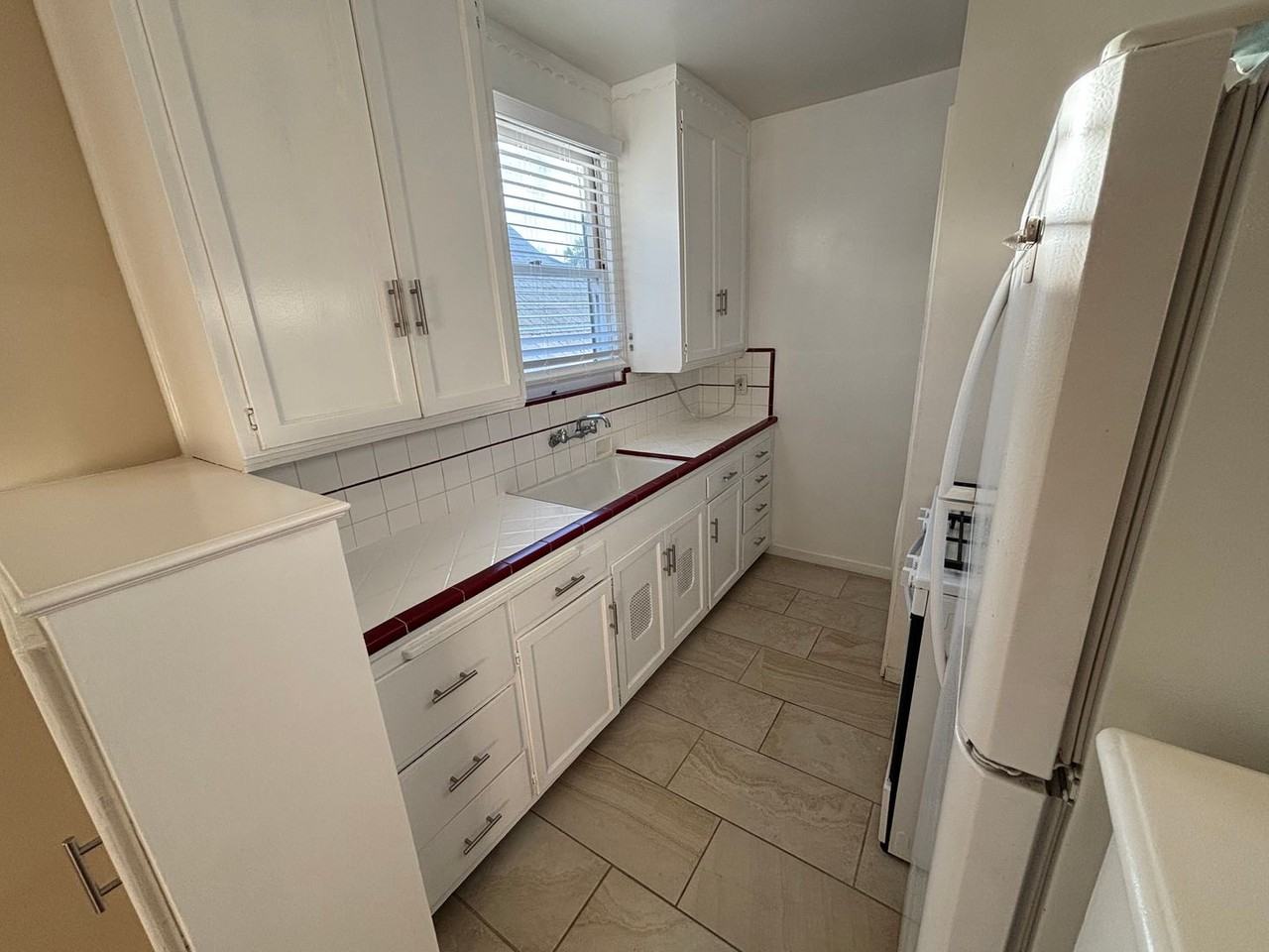 2619 O St - Photo 2 of 11