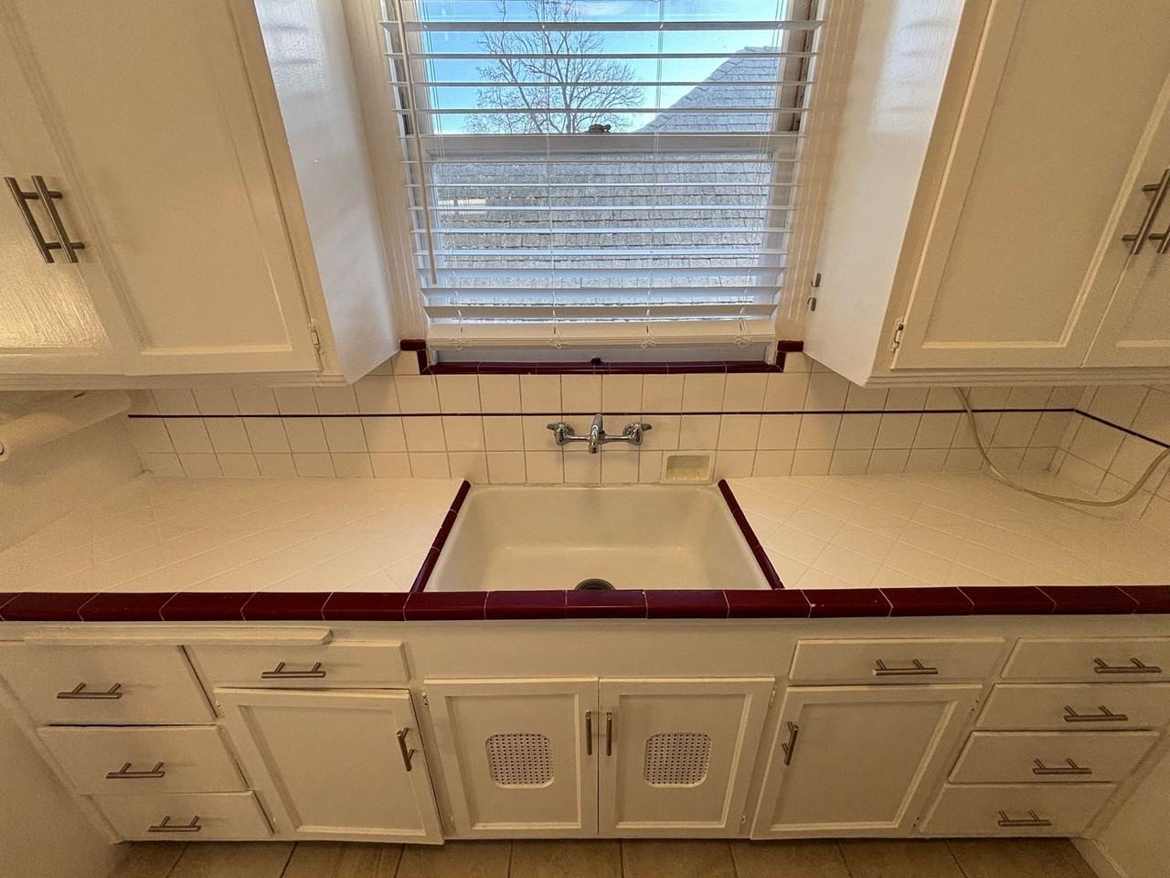 2619 O St - Photo 3 of 11