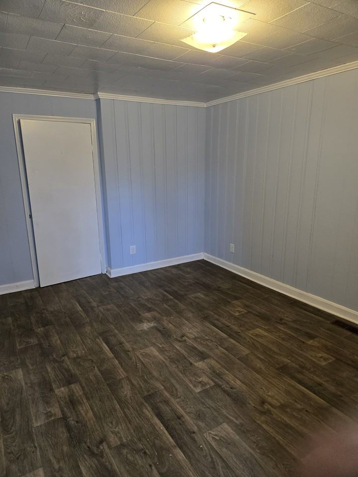 106 Jones St - Photo 2 of 10