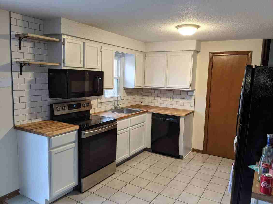 33 Greenes Ridge Rd - Photo 2 of 26