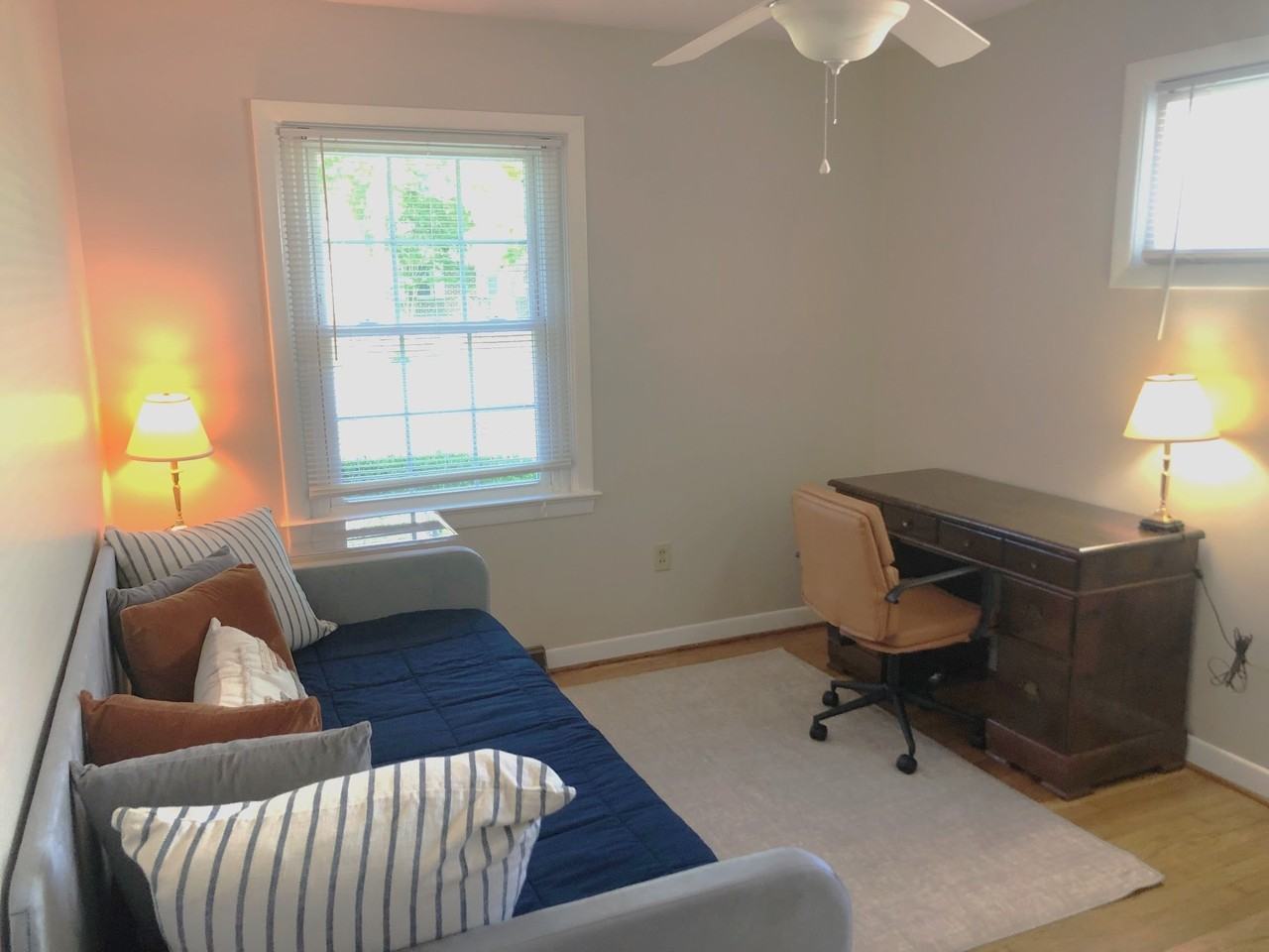 2033 Boeing Ave - Photo 4 of 17