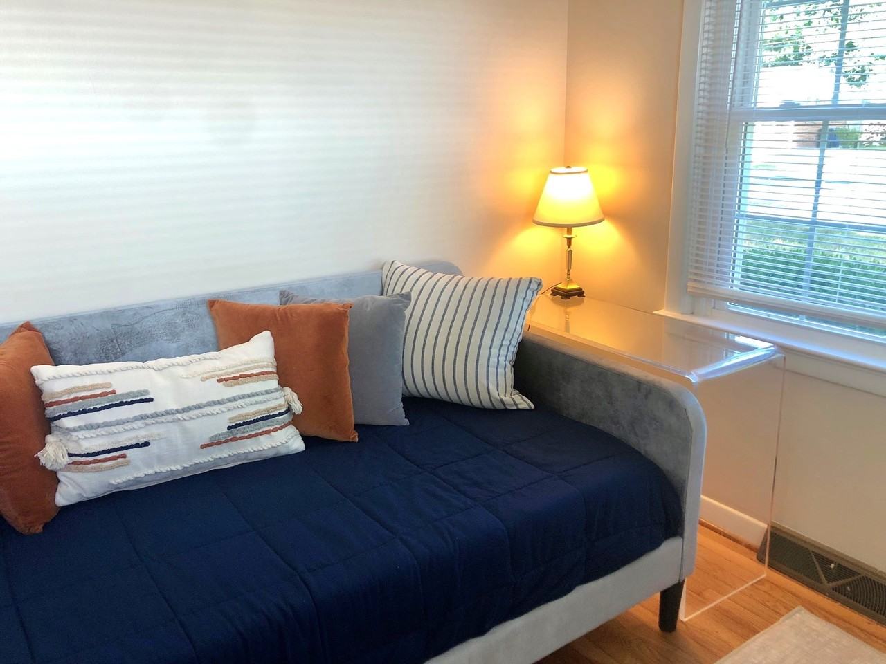 2033 Boeing Ave - Photo 4 of 17