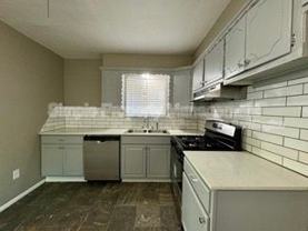 3412 Ne 33rd Cir - Photo 1 of 1