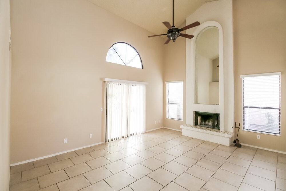 14430 S 42nd St - Photo 2 of 14