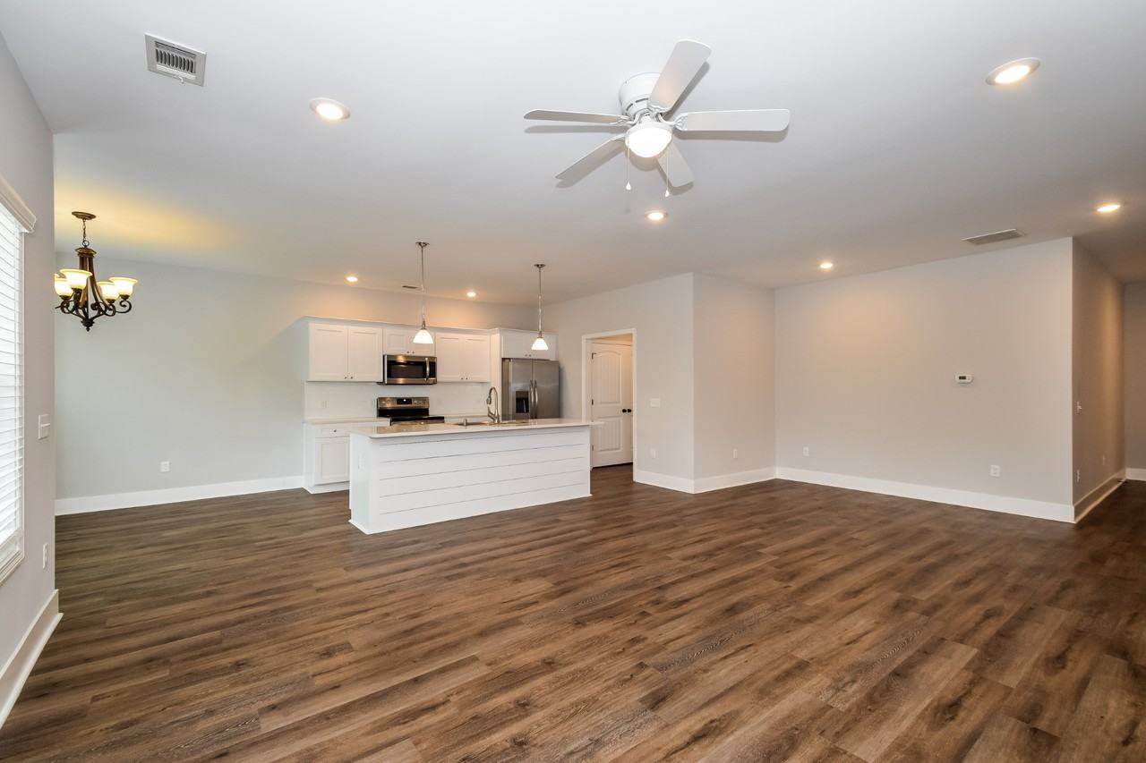 21 Greyfield Dr - Photo 7 of 17
