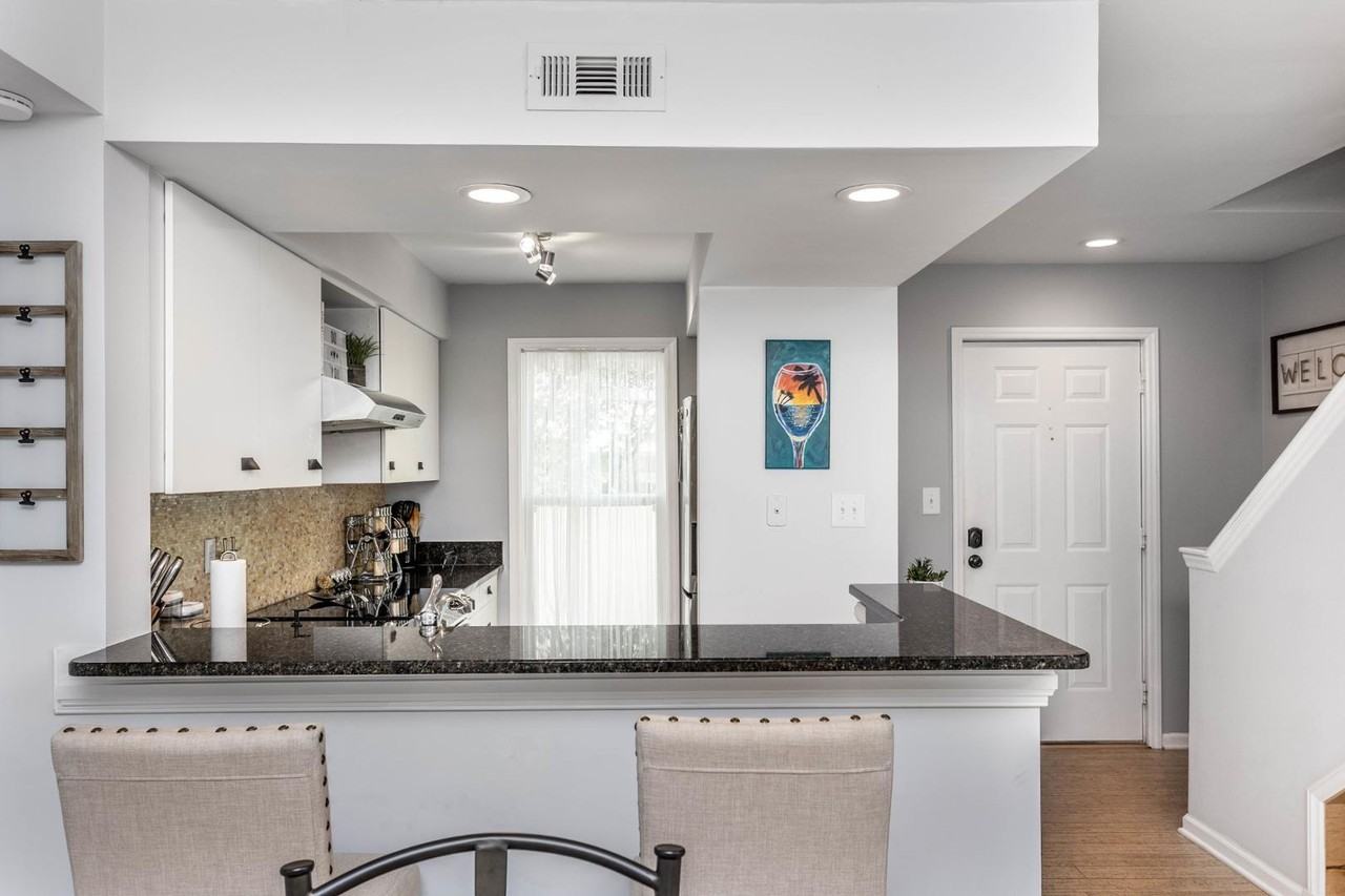 1024 Brighthurst Dr #1024 - Photo 3 of 30