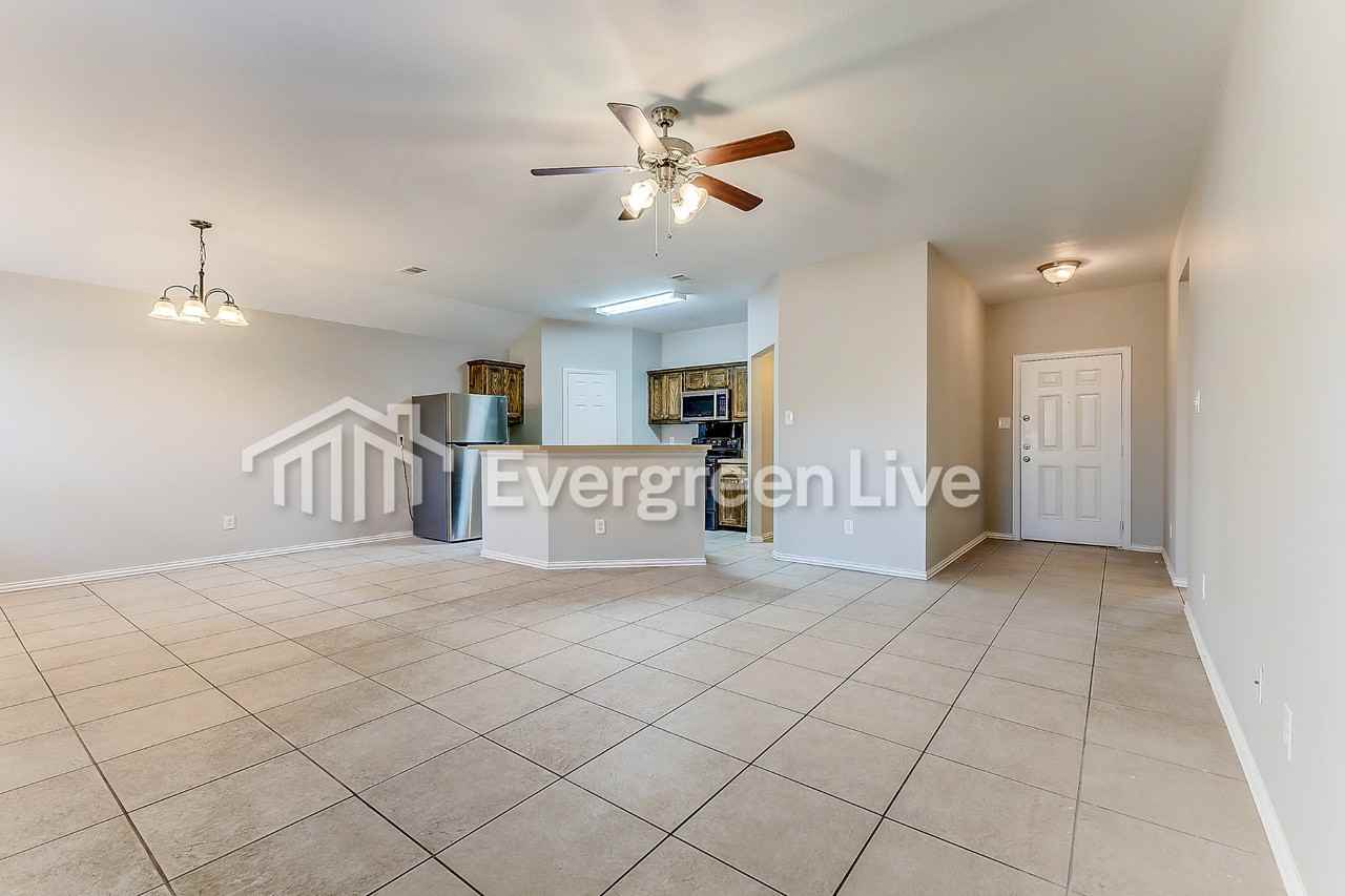 2821 Dusk Ln - Photo 3 of 16