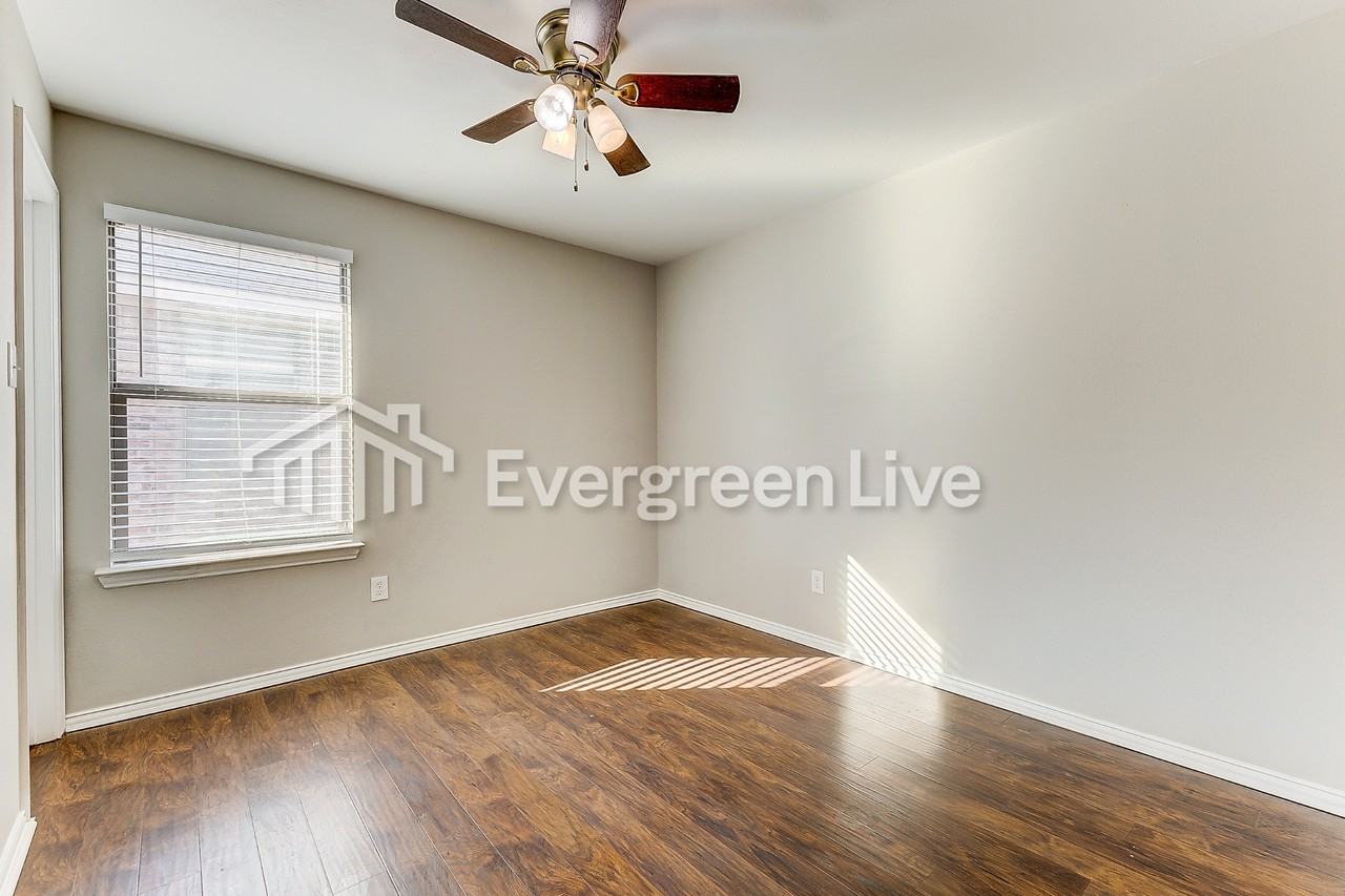 2821 Dusk Ln - Photo 7 of 16