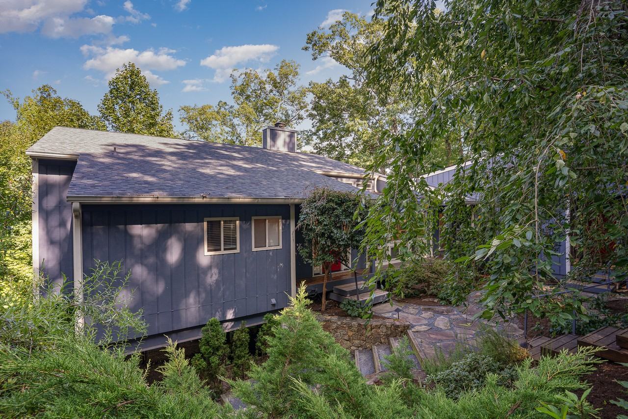 310 Davie Ln #310 - Photo 3 of 41