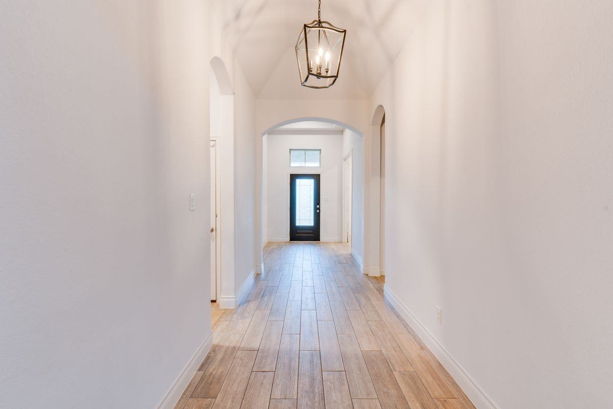 219 Krupp Ave - Photo 3 of 25