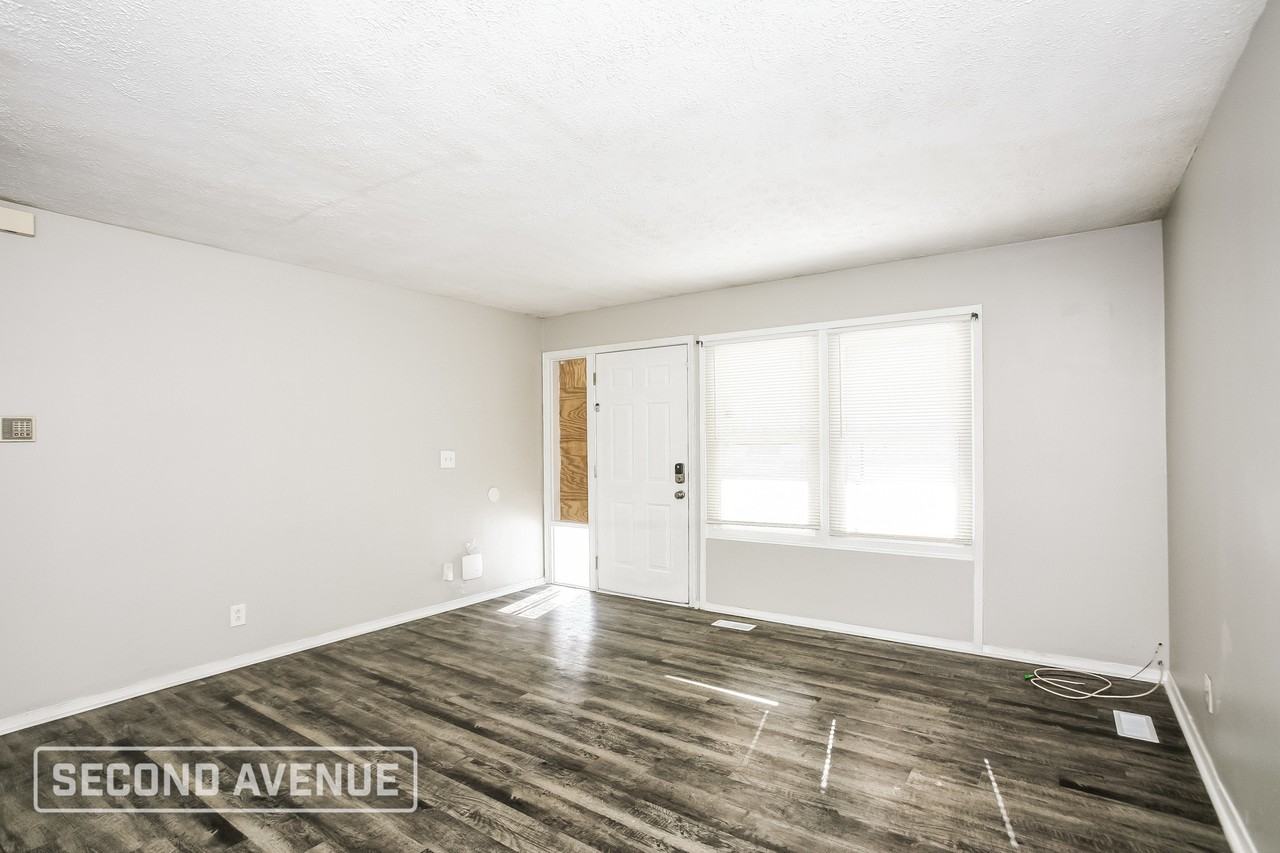 8426 E 36th Pl - Photo 2 of 20