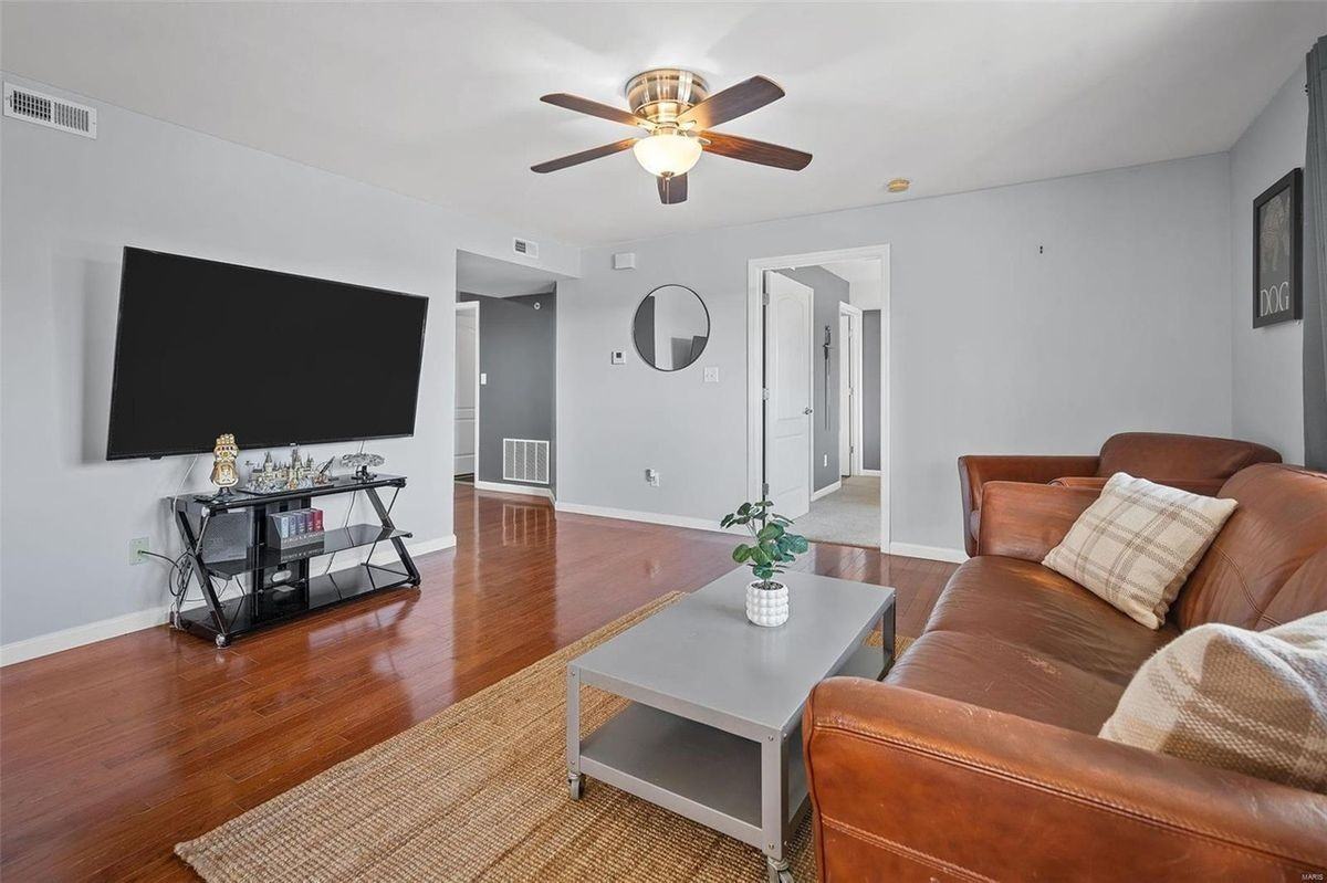 8124 Welsh Dr - Photo 5 of 16